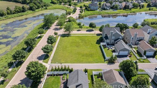 75 Atkinson Dr, Sugar Grove, IL, 60554-9271 | Card Image