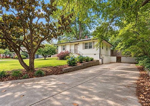 1005 Ridgecrest Dr Se, Smyrna, GA, 30080-4230 | Card Image