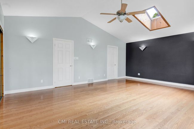 22139 Beauchamps Dr, House other with 6 bedrooms, 3 bathrooms and 10 parking in North Lancaster ON | Image 10