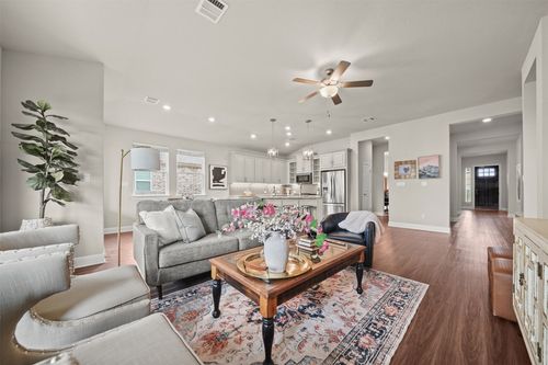 282 Eagle Mountain Trl, Dripping Springs, TX, 78620-2257 | Card Image
