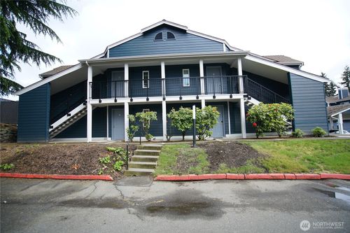 b-102-215 100th St Sw, Everett, WA, 98204-2708 | Card Image