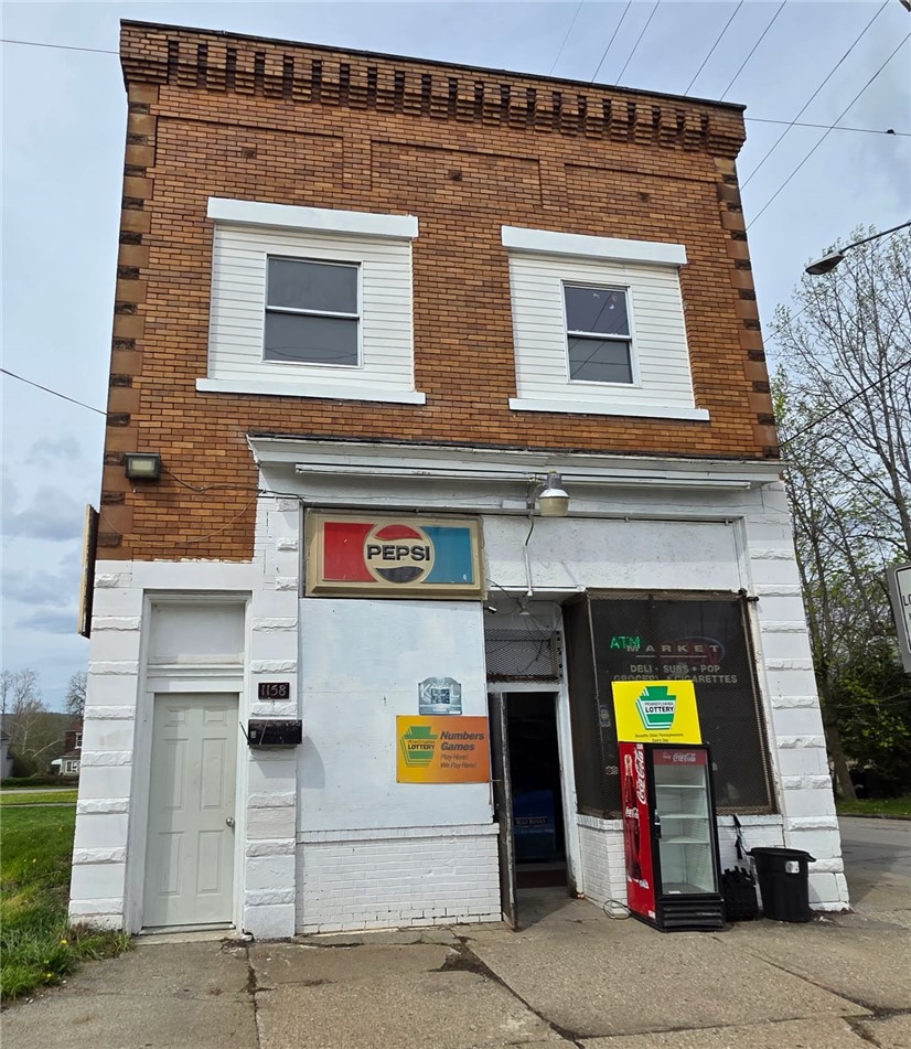 1158 Fruit Ave, Farrell, PA 16121