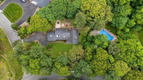 17 Juneau Blvd, Woodbury, NY, 11797-2618 | Card Image