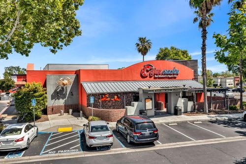 200 Nut Tree Pkwy, Vacaville, CA, 95687-3253 | Card Image