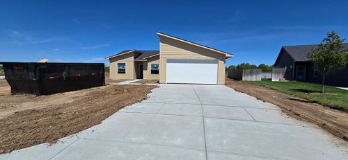 904 Trails Head Ct, Goddard, KS, 67052-4310 | Card Image