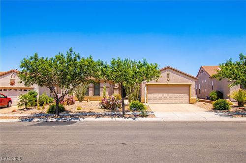 2106 King Mesa Dr, Henderson, NV, 89012-6139 | Card Image