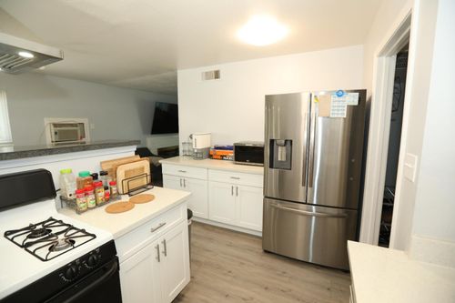 2343 Thompson Way, Sacramento, CA, 95822 | Card Image