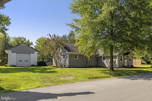 21088 Unison Rd, MIDDLEBURG, VA, 20117-3806 | Card Image