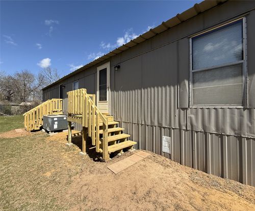 1025 E Owing St, Denison, TX, 75021-6185 | Card Image