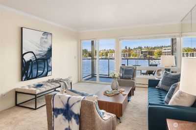 205 - 515 Lake Street S, Condo with 2 bedrooms, 1 bathrooms and 1 parking in Kirkland WA | Image 3