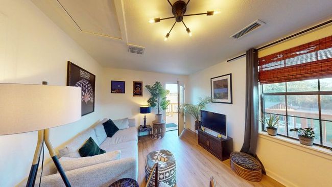 Casita living room with plenty of natural light | Image 31