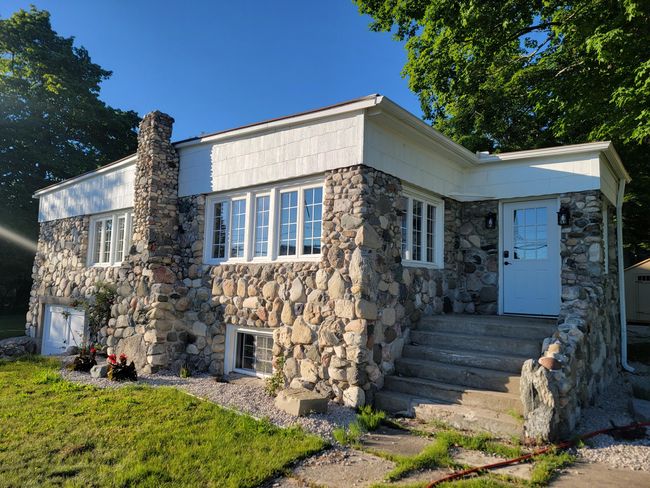4642 Main St, House other with 8 bedrooms, 5 bathrooms and null parking in Onekama MI | Image 6