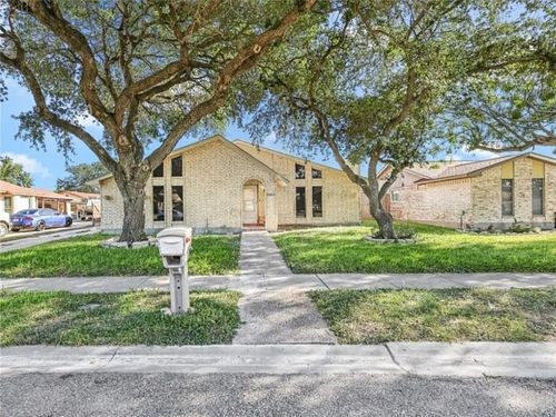 7405 Convair Dr, Corpus Christi, TX, 78412-5145 | Card Image