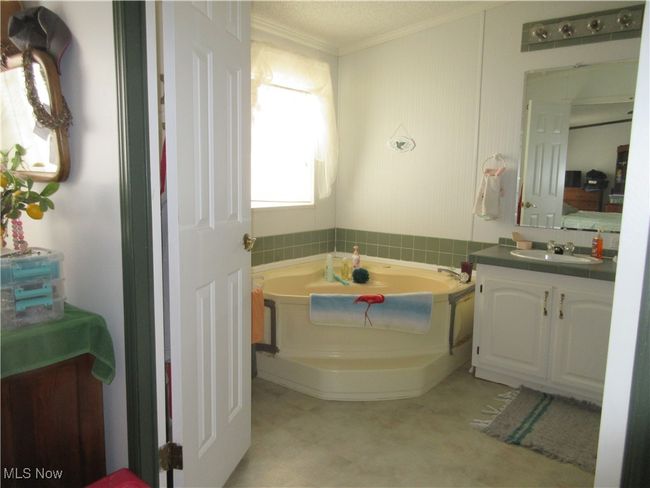 5372 Slater Rd, House other with 3 bedrooms, 2 bathrooms and null parking in Williamsfield OH | Image 13