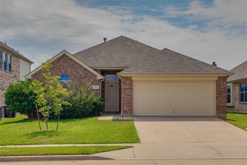 321 Mystic River Trl, Fort Worth, TX, 76131-4552 | Card Image