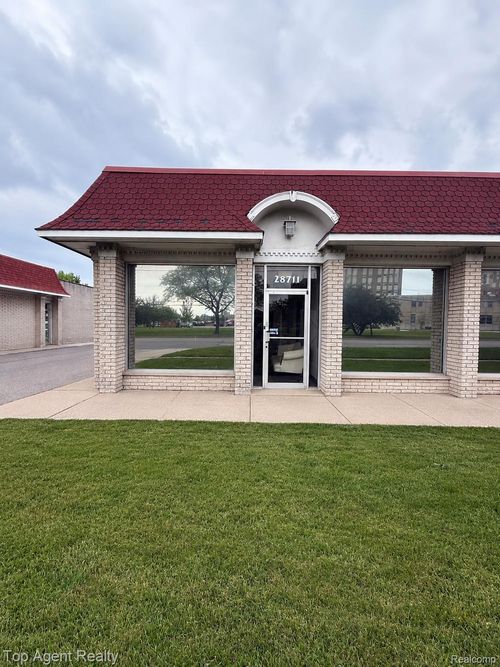 28711 Hoover Rd, Warren, MI, 48093-4152 | Card Image
