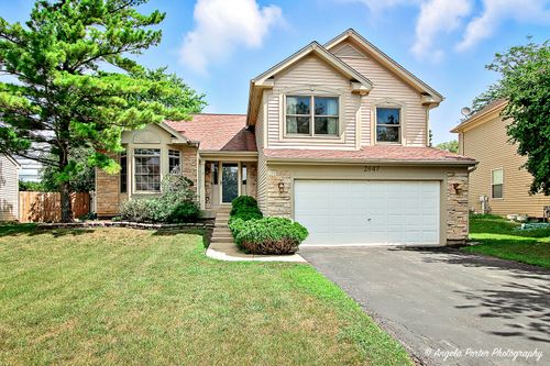 2647 N Cherry Cove Ln, Round Lake Beach, IL, 60073-4812 | Card Image