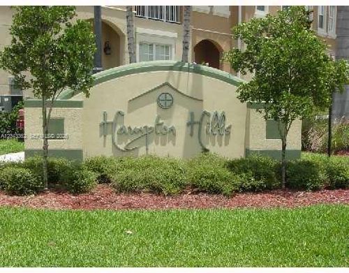9247 Chambers St, Tamarac, FL, 33321-4151 | Card Image