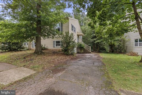 320 Juniper Dr, ETTERS, PA, 17319-9407 | Card Image