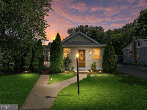 329 3rd Ave, Lindenwold, NJ, 08021-3335 | Card Image