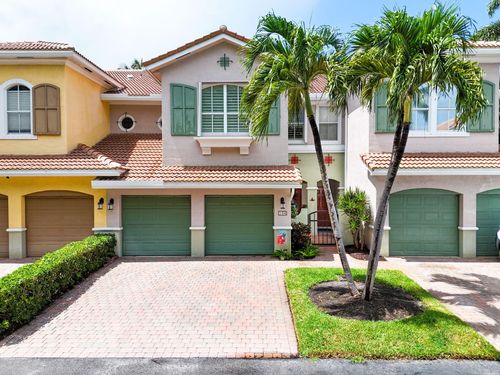 104 Las Brisas Cir, Hypoluxo, FL, 33462-7072 | Card Image