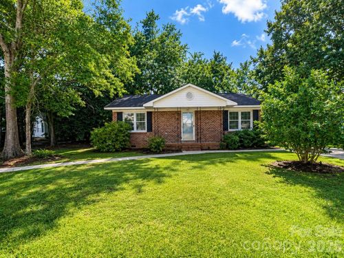 312 S Cleveland St, Kershaw, SC, 29067-1504 | Card Image