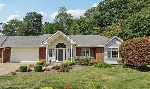 960 Rosemarie Cir, Wadsworth, OH, 44281-8229 | Card Image