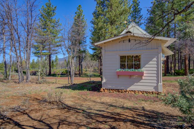 547705 Old Highway Rd, House other with 3 bedrooms, 3 bathrooms and null parking in Mcarthur CA | Image 40