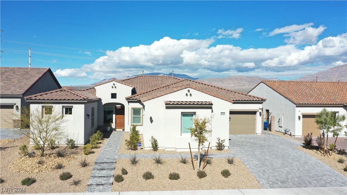 Longmire Ave, Las Vegas, NV 89143