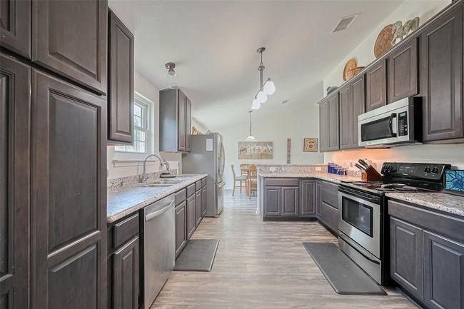914 Baker Rd, Home with 3 bedrooms, 2 bathrooms and null parking in Rosenberg TX | Image 13