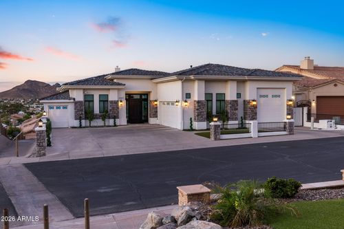 1527 E Villa Maria Dr, Phoenix, AZ, 85022-1276 | Card Image