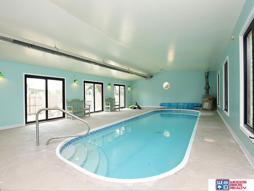 4243 Ridgeview Dr, Lincoln, NE, 68506-5158 | Card Image