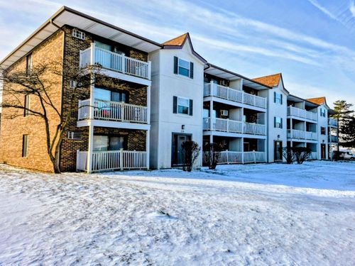 apt-8-239 Gregory St, Aurora, IL, 60504-4070 | Card Image