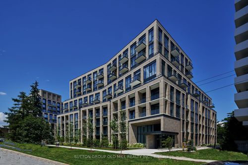 702-293 The Kingsway, Etobicoke, ON, M9A0E8 | Card Image