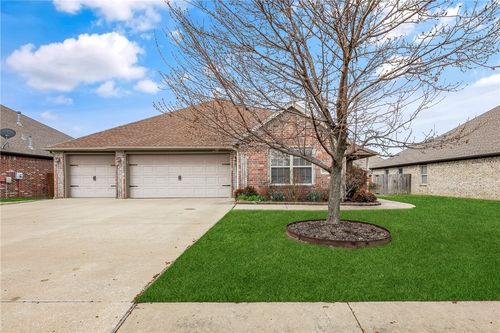 2914 N 17th St, Rogers, AR, 72756-2238 | Card Image