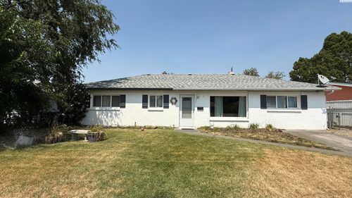 332 W 11th Ave, Kennewick, WA, 99337 | Card Image