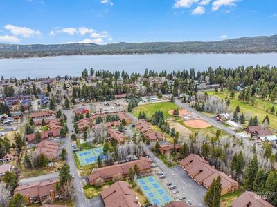 S109 - 1607 Davis Ave, Condo with 2 bedrooms, 3 bathrooms and 1 parking in McCall ID | Image 2