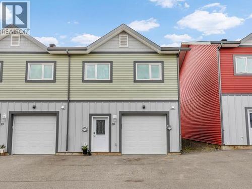 35 Sybil Cir, Whitehorse, YT, Y1A0R6 | Card Image