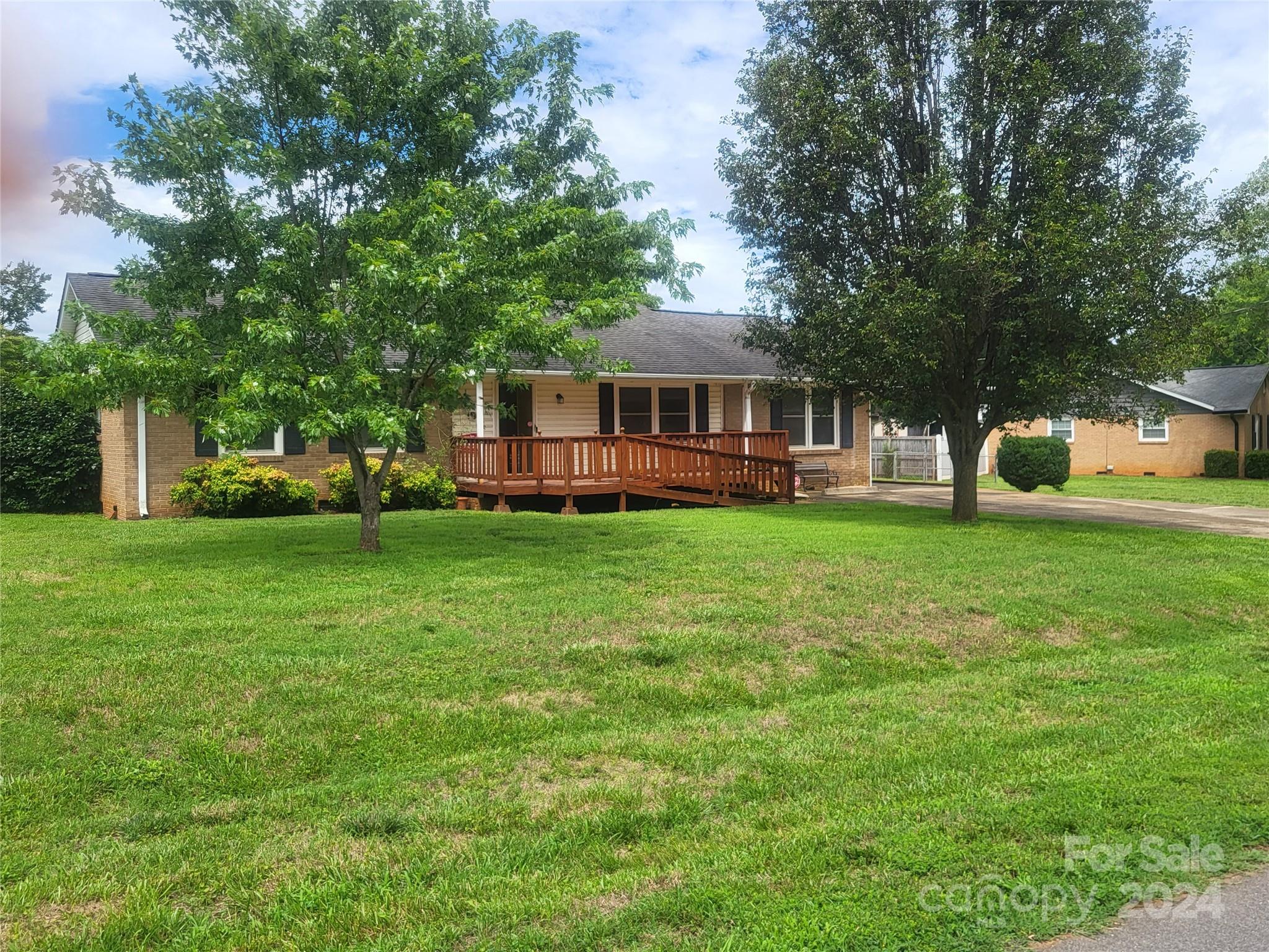 Singingpine Rd, Charlotte, NC 28214