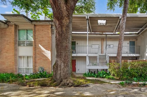 19-8211 Katy Fwy, Houston, TX, 77024-1917 | Card Image