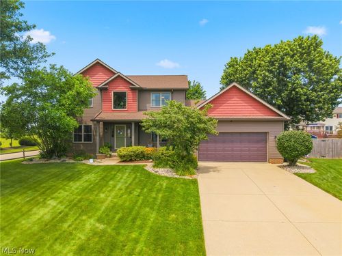 105 Rodeo Cir, Louisville, OH, 44641-7911 | Card Image