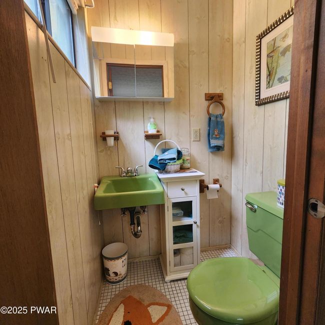 primary 1/2 bath | Image 20