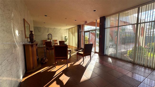 APT-403 - 4675 W 18 Th Ct, Condo with 2 bedrooms, 2 bathrooms and null parking in Hialeah FL | Image 11