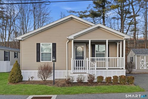 2 Greenlawn Dr, Danbury, CT, 06810-7341 | Card Image