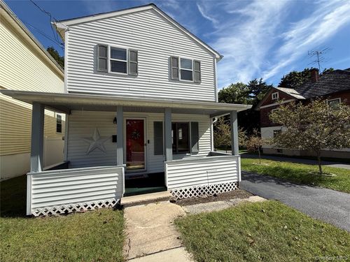 29 Genung St, Middletown, NY, 10940-5205 | Card Image