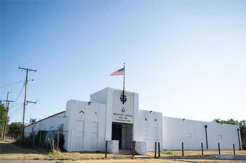 2901 Schwartz Ave, Fort Worth, TX, 76106-7338 | Card Image