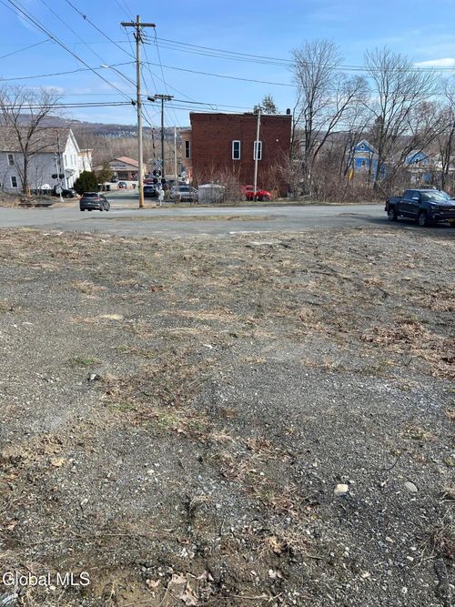 110 1st Avenue, Waterford, NY, 12188 | Card Image