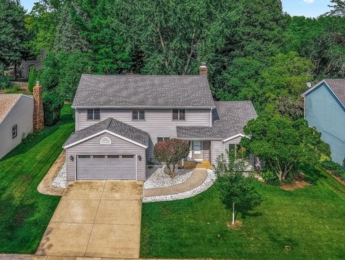 34 Cedar Gate Cir, Sugar Grove, IL, 60554-4204 | Card Image