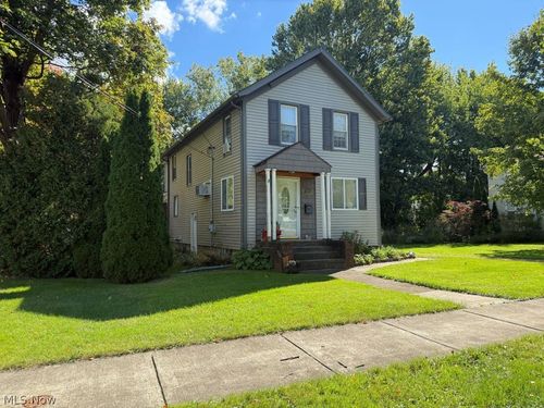 449 N Broadway, Geneva, OH, 44041-1119 | Card Image