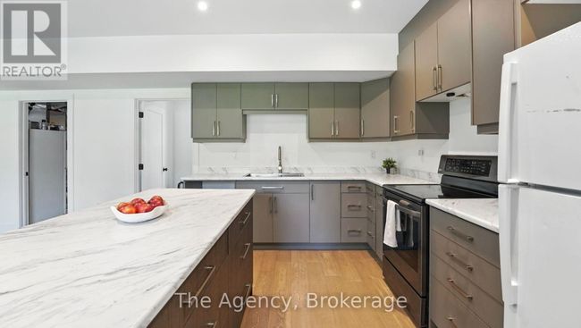 6598 County 10 Road, House other with 5 bedrooms, 5 bathrooms and 23 parking in Essa ON | Image 15